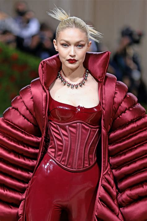 vestito versace gigi hadid|gigi hadid style 2022.